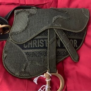 Christian Dior
Saddle Belt Bag Camouflage Embroidered Canvas